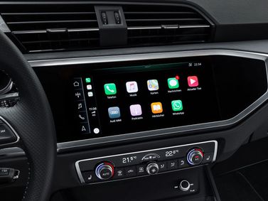 Audi Q3 II (F3)، دفع رباعي 5 أبواب — شاشة نظام المعلومات والترفيه