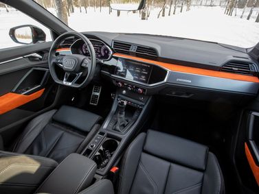 Audi Q3 Sportback II (F3), Внедорожник 5 дв. — передняя панель