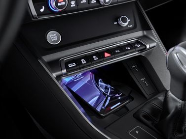 Audi Q3 Sportback II (F3), Внедорожник 5 дв. — центральная консоль