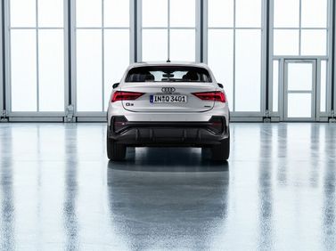Audi Q3 Sportback II (F3), Внедорожник 5 дв. — вид сзади