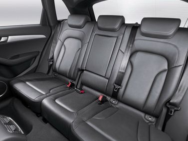 Audi Q5 I (8R)، دفع رباعي 5 أبواب — المقاعد الخلفية