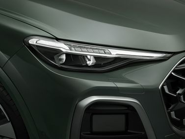 Audi Q5 ثالثاً، دفع رباعي 5 أبواب L — المصباح الأمامي