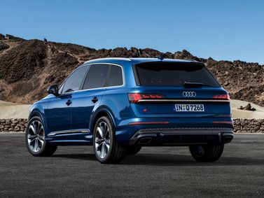 Audi Q7 II (4M) Рестайлинг 2, Внедорожник 5 дв. — вид сзади в три четверти