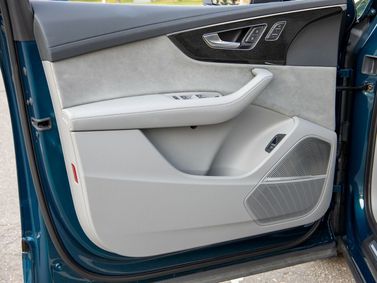 Audi Q7 عملية فيس ليفت II (4M) II (4M)، دفع رباعي 5 أبواب — تفصيل داخلي