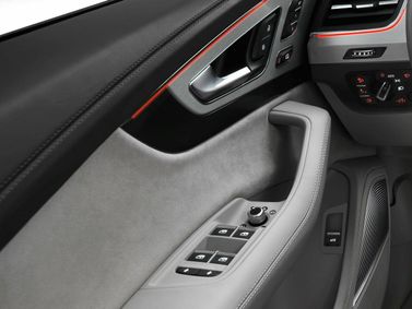 Audi Q7 II (4M)، دفع رباعي 5 أبواب — تفصيل داخلي