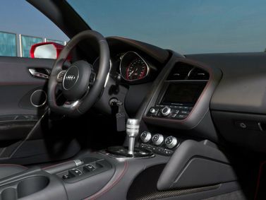 Audi R8 I (الطراز 42) فيس ليفت I (الطراز 42)، رودستر — منطقة السائق