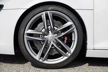 Audi R8 I (الطراز 42) فيس ليفت I (الطراز 42)، كوبيه — جنط العجلة