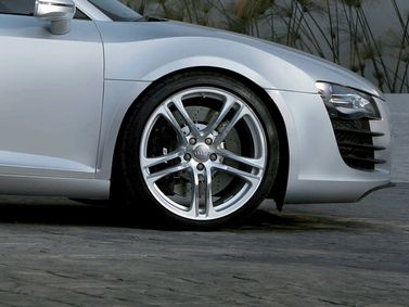 Audi R8 I (الطراز 42)، كوبيه — جنط العجلة