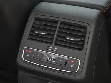 Audi RS 4 IV (B9), Wagon 5 doors — interior detail