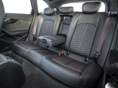 Audi RS 4 IV (B9), Wagon 5 doors — rear seats