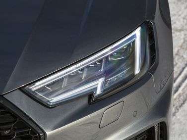 Audi RS 4 IV (B9), Wagon 5 doors — headlight