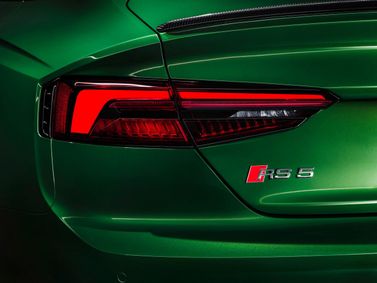 Audi RS 5 II (F5)، ليفتباك Sportback — المصباح الخلفي