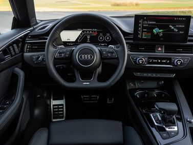Audi RS 5 عملية فيس ليفت II (F5)، ليفتباك Sportback — منطقة السائق