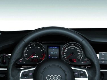Audi RS 6 II (C6), Универсал 5 дв. — панель приборов