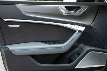 Audi RS 7 II (4K), Лифтбэк — деталь интерьера