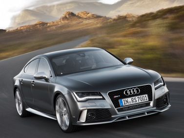 Audi RS 7 I (4G), Лифтбэк Sportback — вид спереди справа