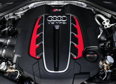 Audi RS 7 I (4G), Лифтбэк Sportback — моторный отсек