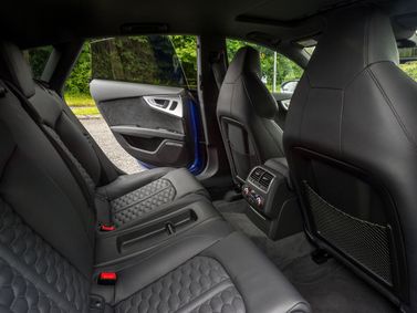 Audi RS 7 I (4G) فيس ليفت، ليفتباك Sportback — المقاعد الخلفية