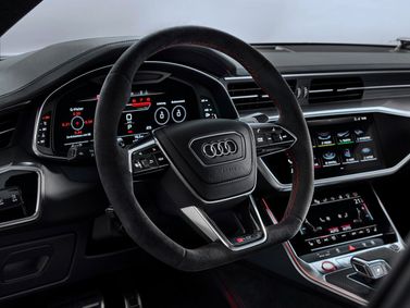 Audi RS 7 II (4K), Лифтбэк — место водителя
