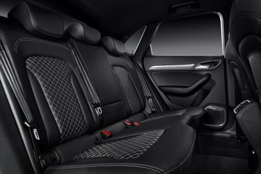 Audi RS Q3 I (8U), Внедорожник 5 дв. — задние сиденья