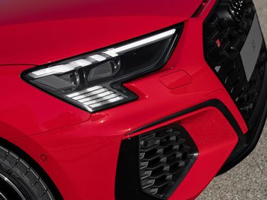 Audi S3 IV (8Y), Седан — передняя фара