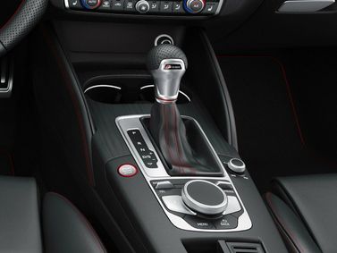 Audi S3 فيس ليفت III (8 فولت)، هاتشباك 5 أبواب Sportback — الكونسول الوسطي