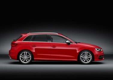 Audi S3 III (8 فولت)، هاتشباك 5 أبواب Sportback — منظر من الجانب الأيسر