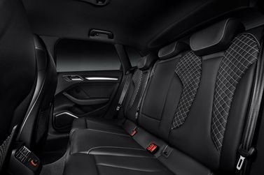 Audi S3 III (8 فولت)، هاتشباك 5 أبواب Sportback — المقاعد الخلفية