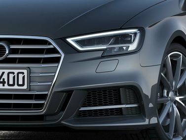 Audi S3 فيس ليفت III (8 فولت)، هاتشباك 5 أبواب Sportback — الجزء الأمامي من السيارة عن قرب