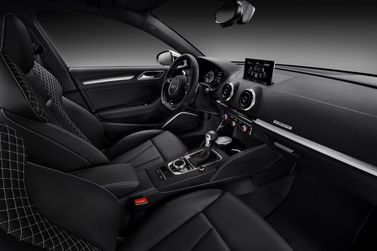 Audi S3 III (8 فولت)، هاتشباك 5 أبواب Sportback — منطقة السائق