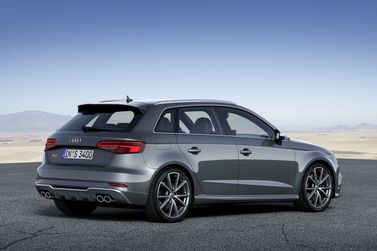 Audi S3 فيس ليفت III (8 فولت)، هاتشباك 5 أبواب Sportback — منظر خلفي أيمن