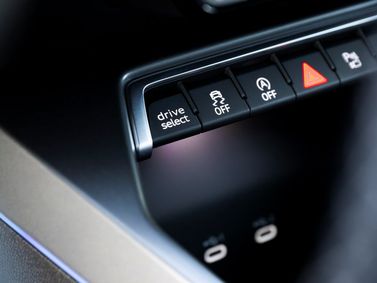 Audi S3 عملية فيس ليفت IV (8 سنوات)، هاتشباك 5 أبواب Sportback — الكونسول الوسطي