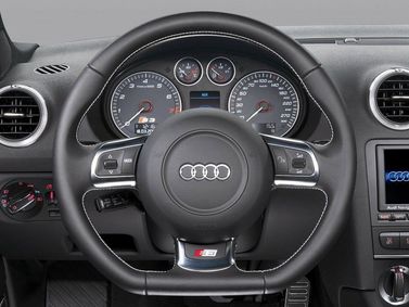 Audi S3 II (8P) II (8P) فيس ليفت، هاتشباك 5 أبواب — عجلة القيادة