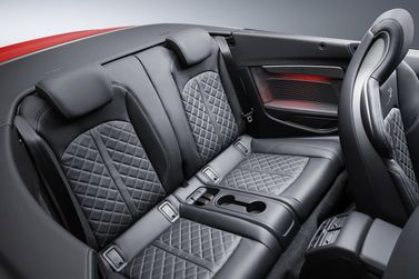 Audi S5 II (F5), Кабриолет — задние сиденья