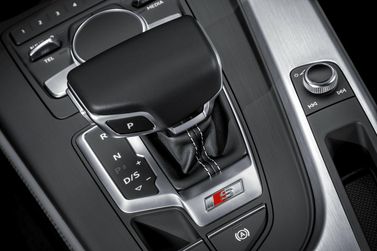 Audi S5 II (F5), Купе — селектор коробки передач