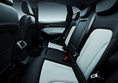 Audi SQ5 I (8R)، دفع رباعي 5 أبواب — المقاعد الخلفية