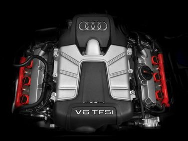 Audi SQ5 I (8R)، دفع رباعي 5 أبواب — حجرة المحرك