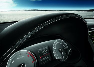 Audi SQ5 I (8R)، دفع رباعي 5 أبواب — لوحة العدادات