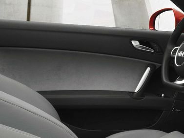 Audi TT II (8J) Рестайлинг, Родстер — деталь интерьера