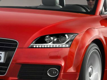 Audi TT II (8J) Рестайлинг, Родстер — передняя фара