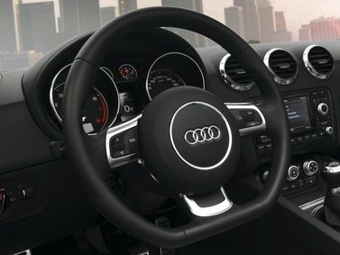 Audi TT II (8J) Рестайлинг, Родстер — место водителя
