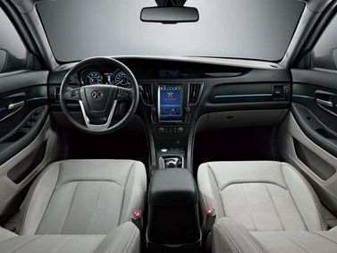 BAIC EU I، سيدان — لوحة القيادة