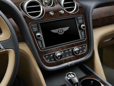 Bentley Bentayga I, Внедорожник 5 дв. — центральная консоль