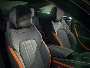 Bentley Continental GT رابعاً، كوبيه — المقاعد الأمامية