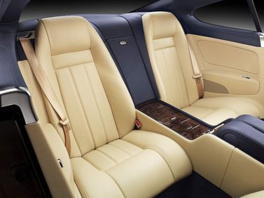 Bentley Continental GT I، كوبيه — المقاعد الخلفية