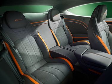 Bentley Continental GT رابعاً، كوبيه — المقاعد الخلفية