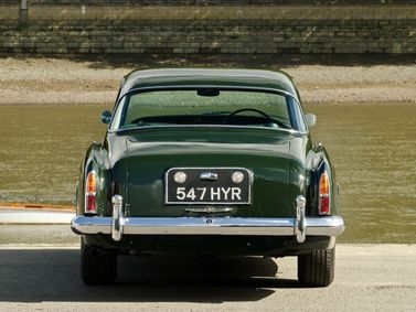 Bentley S II, Купе — вид сзади