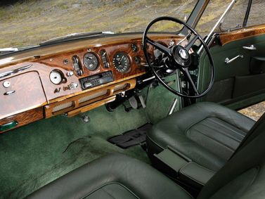 Bentley S II, Седан — передняя панель