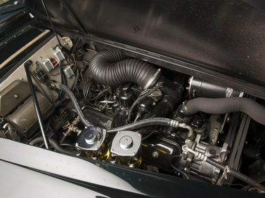 Bentley S II, Купе — моторный отсек