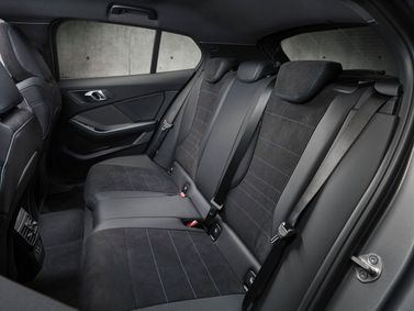BMW 1 Series IV (F70)، هاتشباك 5 أبواب — المقاعد الخلفية